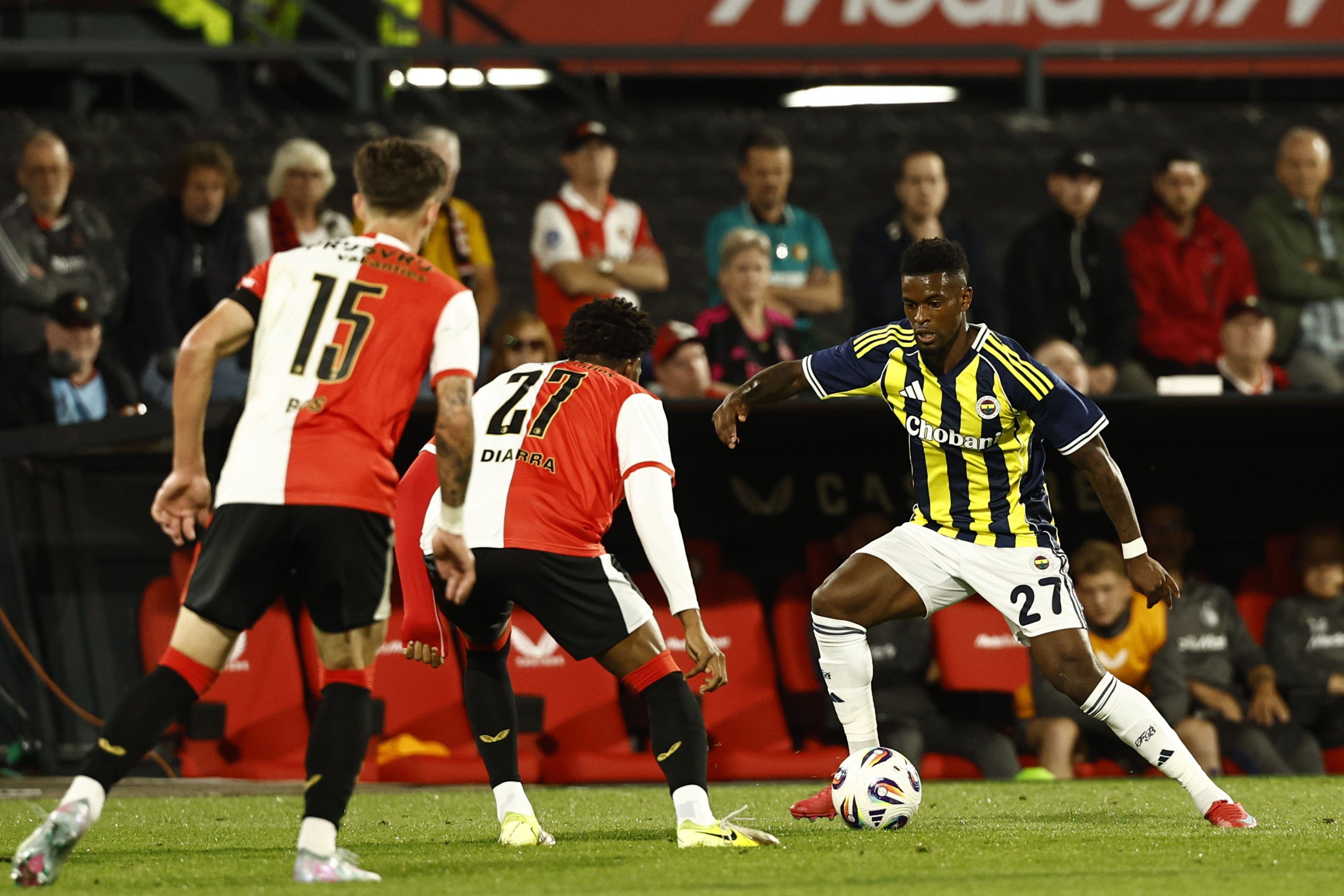 爱游戏中国-集结日里昂完成体检——葡超节点到来里昂官宣签约备战欧联，网友：底特律活塞围绕欧篮联绝杀压哨的简单介绍